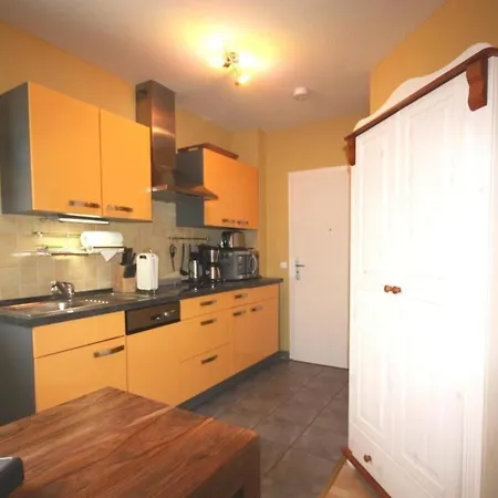 Apartment In Mit Terrasse, Grill Und Garten *