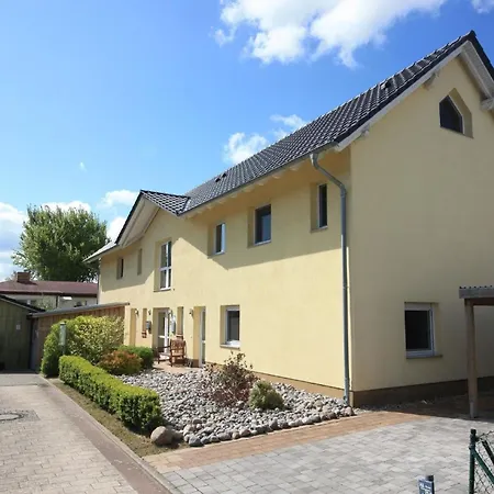 In Mit Terrasse, Grill Und Garten Apartment *