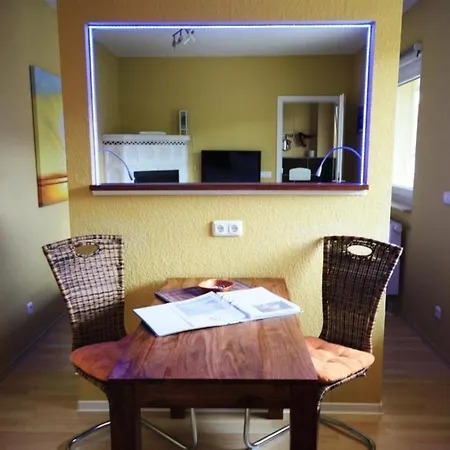 Apartment In Mit Terrasse, Grill Und Garten *